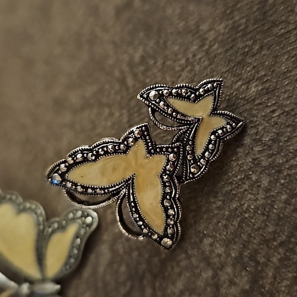 VTG AVON 1991 Enamel Marcasite Whispering Wings Butterfly Brooch Earrings Set - Picture 4 of 7